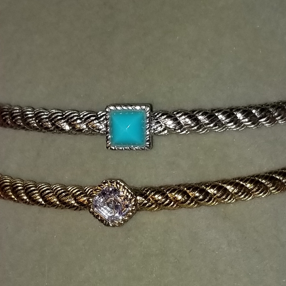 Like new! 14k clad sterling silver bangle - Picture 3 of 5